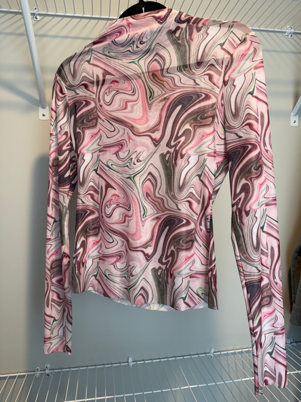 Long Sleeve Pink Marble-Print Slim Top